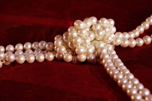 Halukaha Pearls Necklace: Timeless Elegance